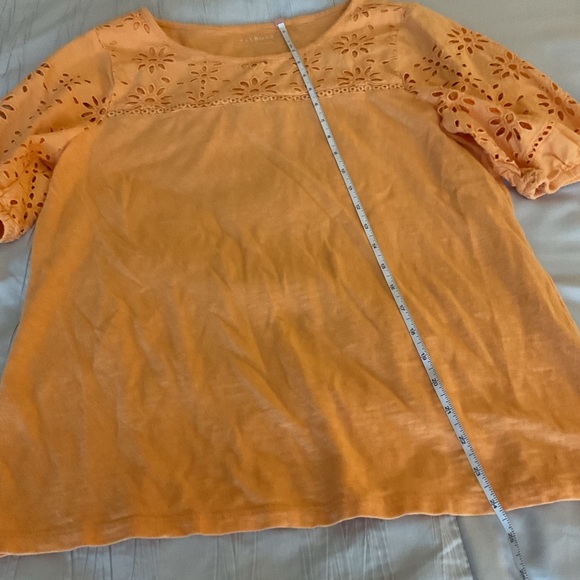 Eyelet Sleeve Ballet Neck Tee size M from Talbots - Picture 6 of 8